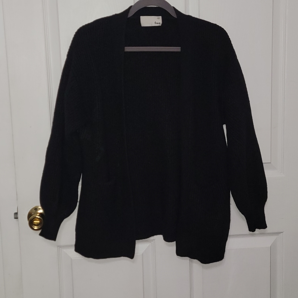 Aritzia Wilfred Free 100% Merino Wool Open Women's Cardigan in Black - Picture 3 of 13